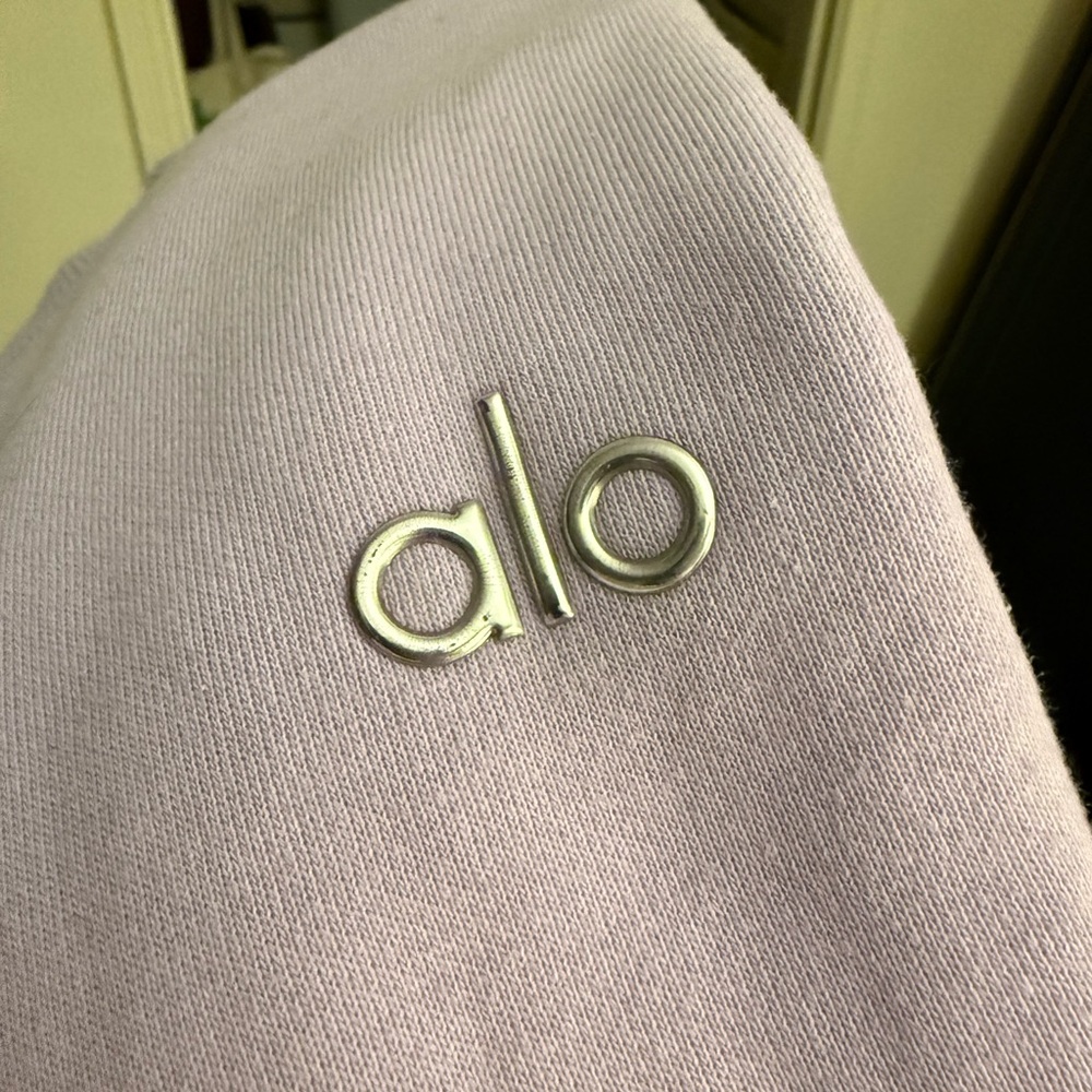 ALO Accolade Crewneck Pullover, Violet Skies, M - Picture 11 of 11